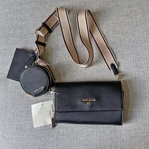 NWT Ann Klein Jet Set black crossbody bag with accessories, Tec attachment purse
